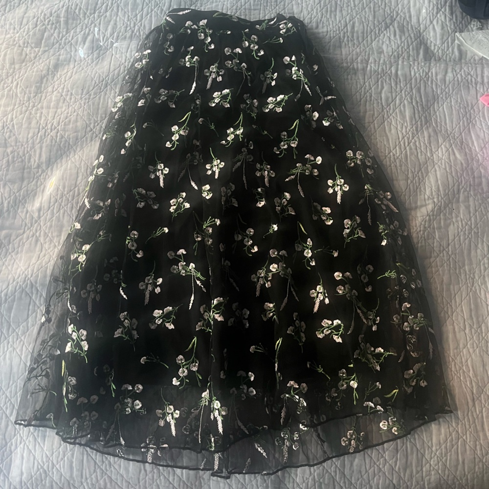 Embroidered tulle floral midi skirt